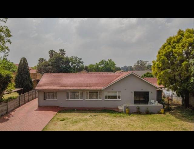 4 BEDROOM HOUSE FOR SALE IN GENL ALBERTS PARK